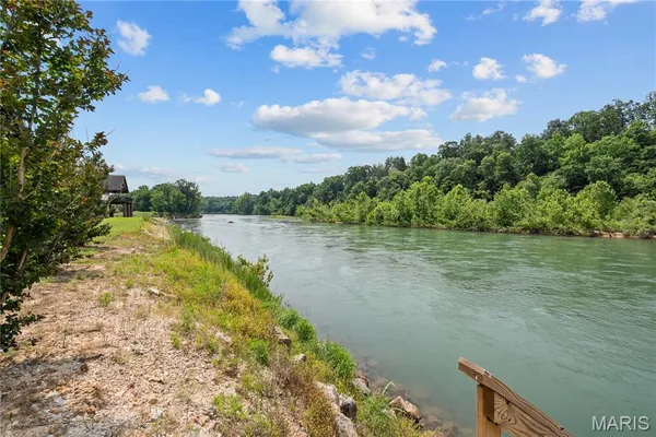 $525,000 | 1457 Riverway Drive, Doniphan, MO 63935