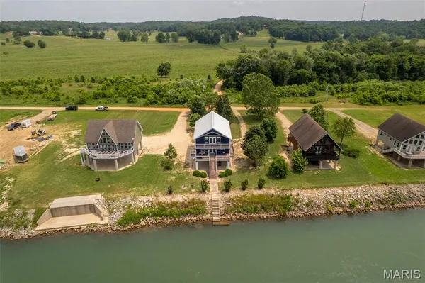 $525,000 | 1457 Riverway Drive, Doniphan, MO 63935