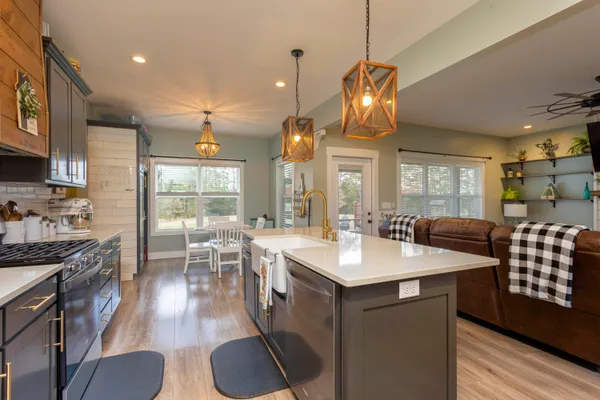 $765,000 | 150 Ten Mile Lane, Ten Mile, TN 37880
