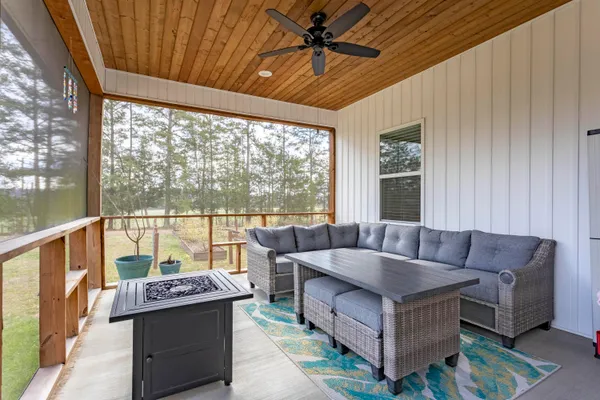 $765,000 | 150 Ten Mile Lane, Ten Mile, TN 37880
