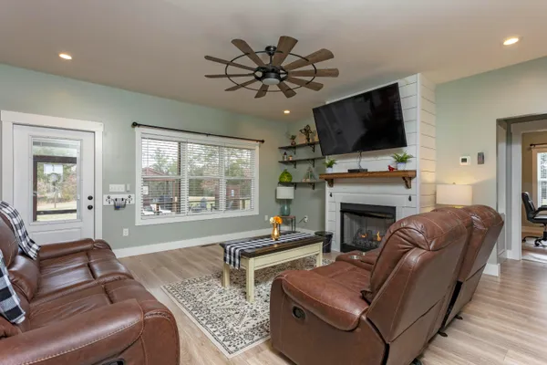 $765,000 | 150 Ten Mile Lane, Ten Mile, TN 37880