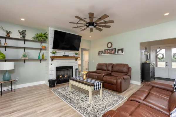 $765,000 | 150 Ten Mile Lane, Ten Mile, TN 37880