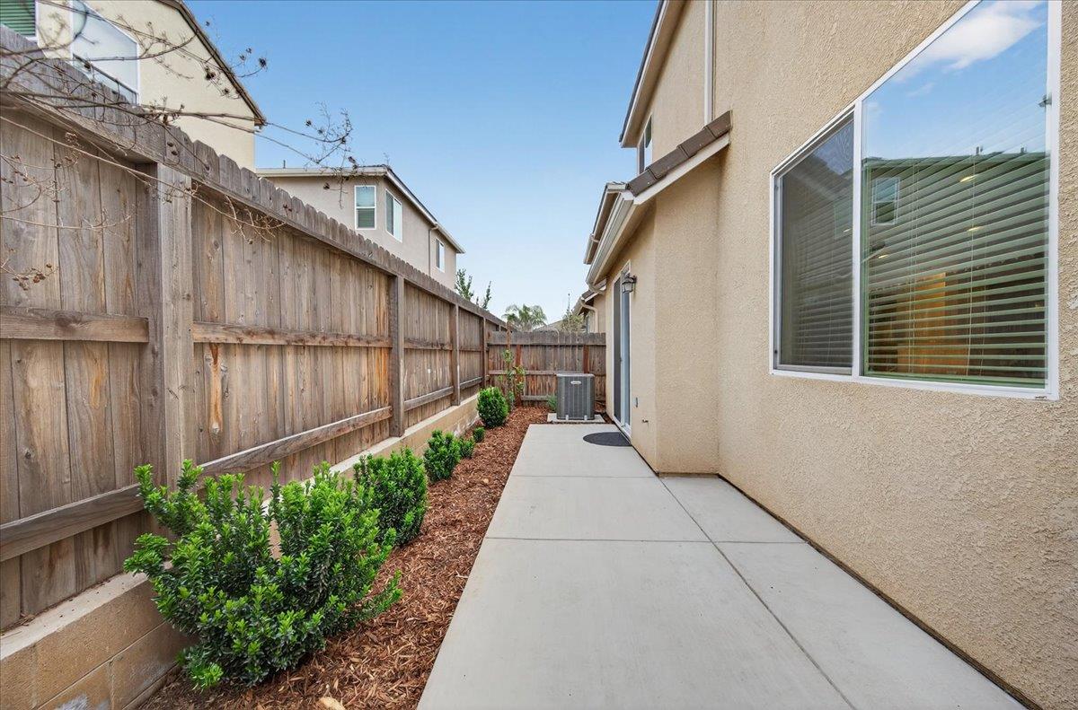 2015 North Walling Lane Clovis, CA 93619 - Photo 40 of 48