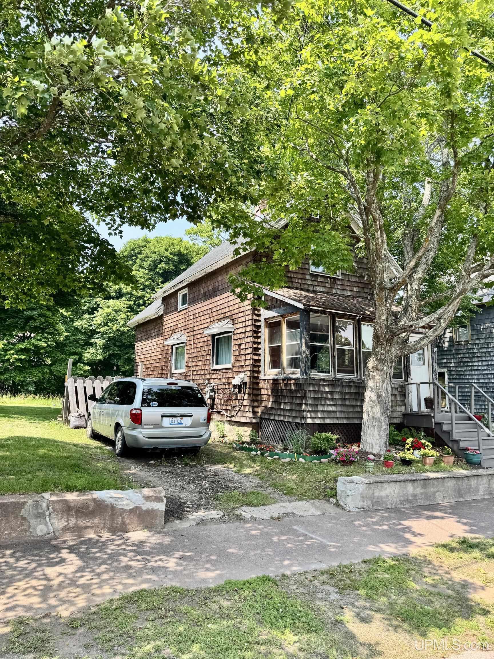 205 Kearsarge Street Calumet, MI 49913 - Photo 26 of 29