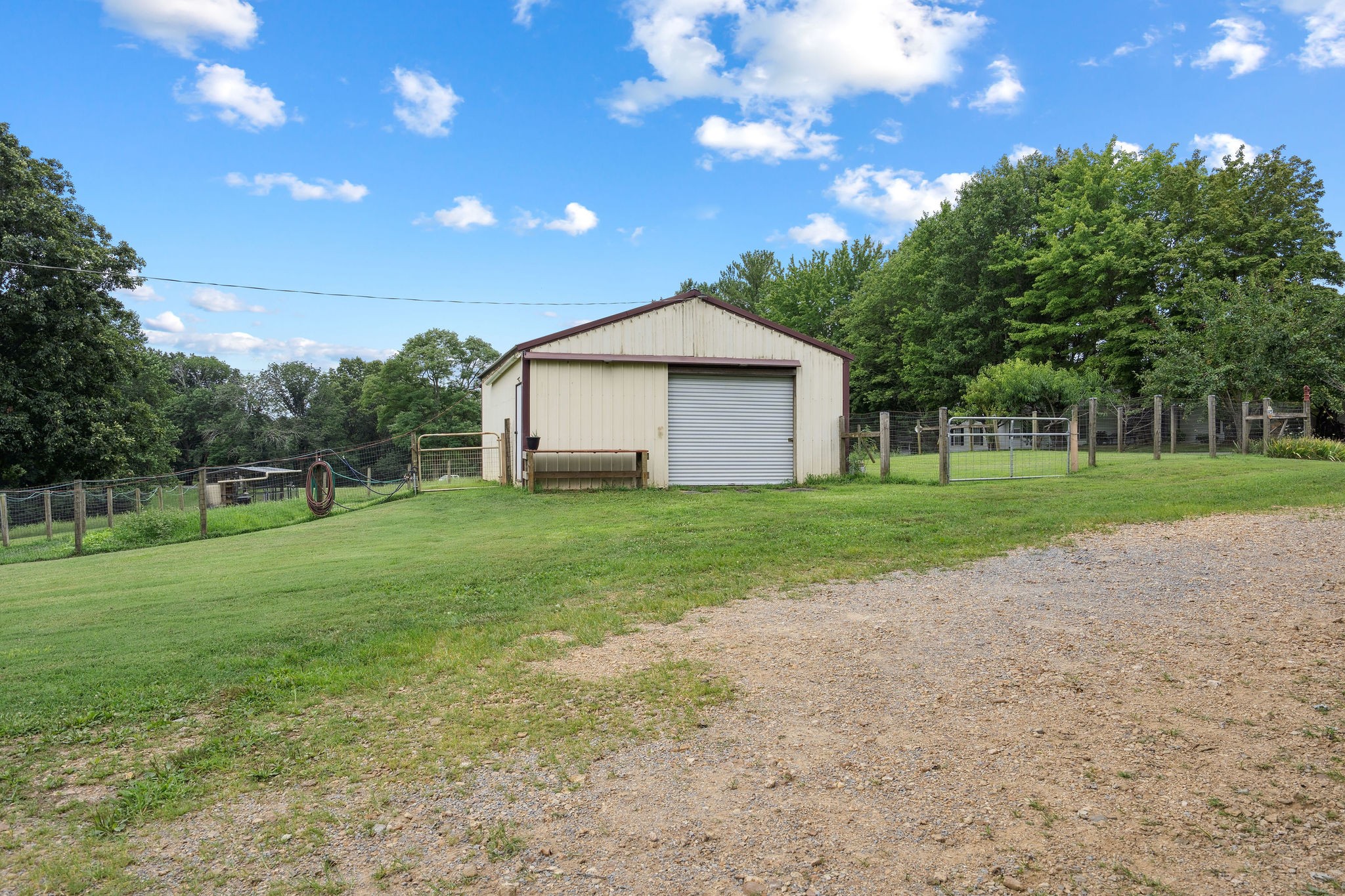 3037 Tunnel Road Westmoreland, TN 37186 - Photo 37 of 53 a front view of house with yard and green space