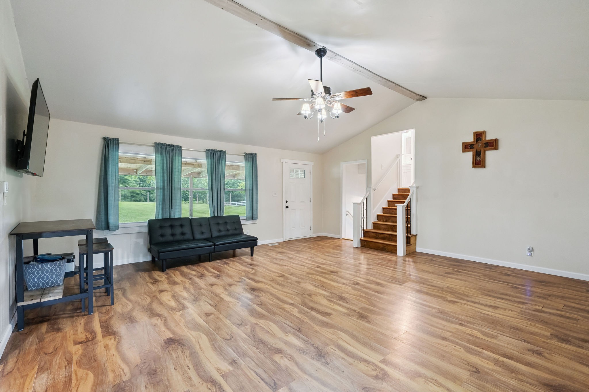 3037 Tunnel Road Westmoreland, TN 37186 - Photo 8 of 53 a living room with furniture and a flat screen tv