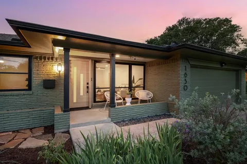 $589,000 | 1650 Macmanus Drive, Dallas, TX 75228