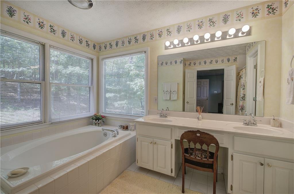 1379 Little Hendricks Mountain Road Jasper, GA 30143 - Photo 24 of 60