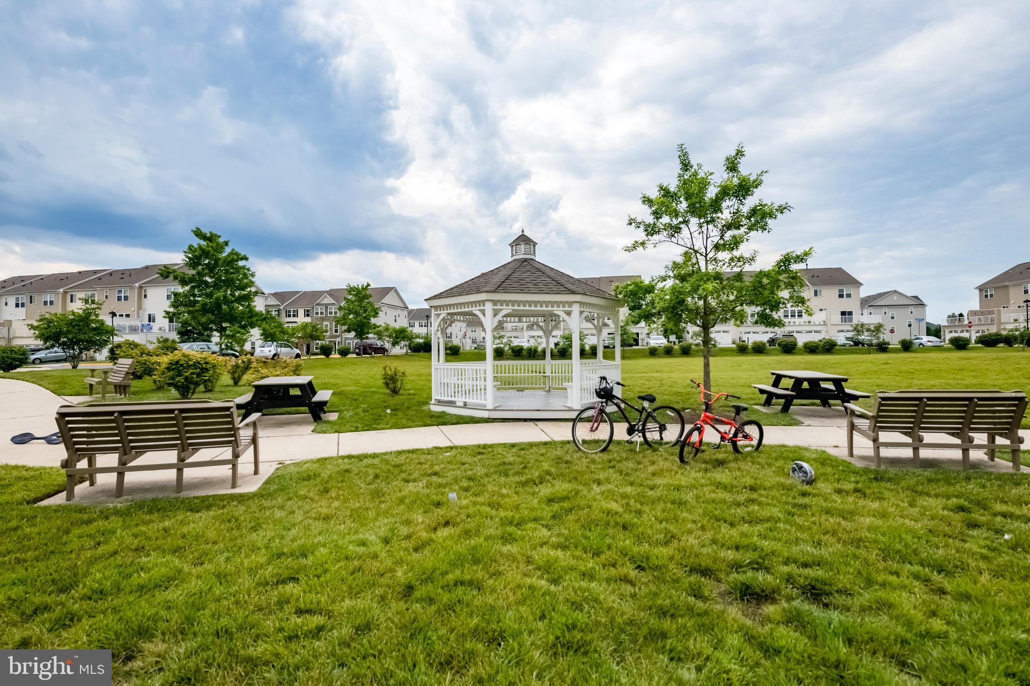 44104 Turf Field Square Chantilly, VA 20152 - Photo 36 of 38