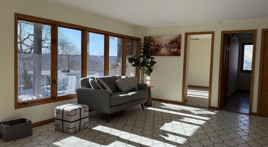 7 Berkeley Street Melrose, MA 02176 - Photo 3 of 22