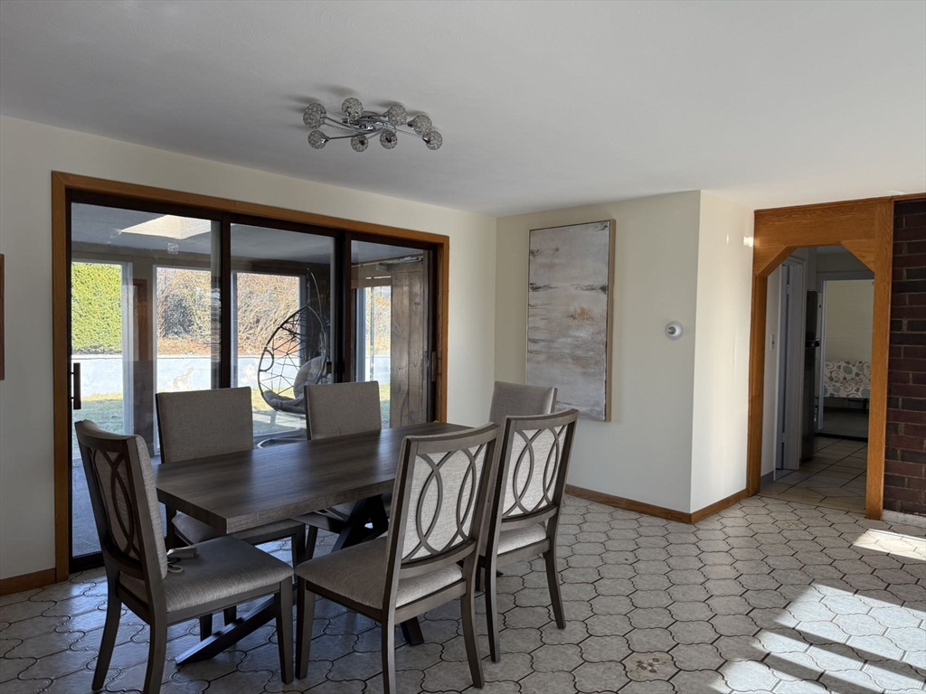 7 Berkeley Street Melrose, MA 02176 - Photo 4 of 22