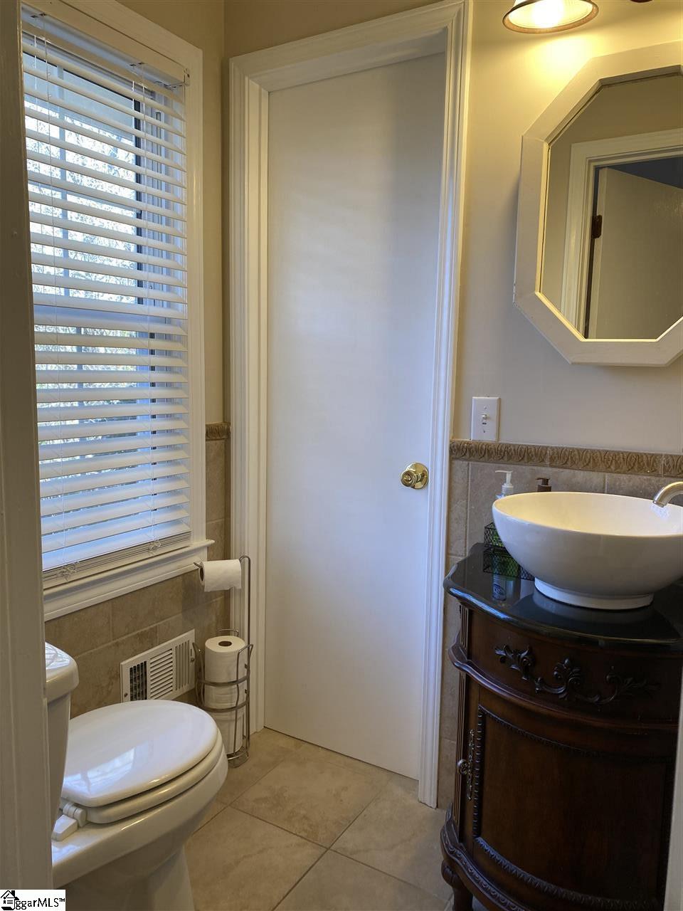 125 Cherokee Road Easley, SC 29642 - Photo 7 of 32 Gallery Image 7
