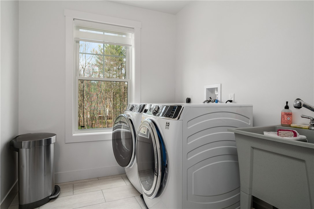 73 Paine Road Cumberland, RI 02864 - Photo 26 of 50 2nd flr laundry