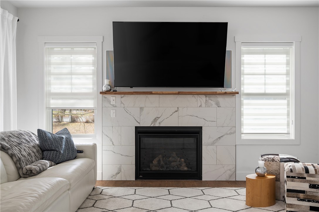 Propane gas fireplace