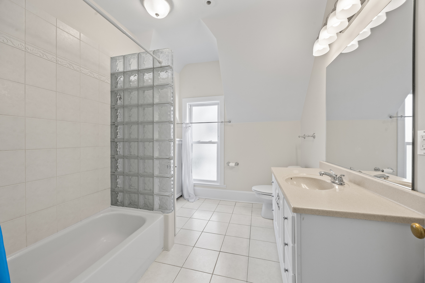622 North Ridgeland Avenue Oak Park, IL 60302 - Photo 33 of 46