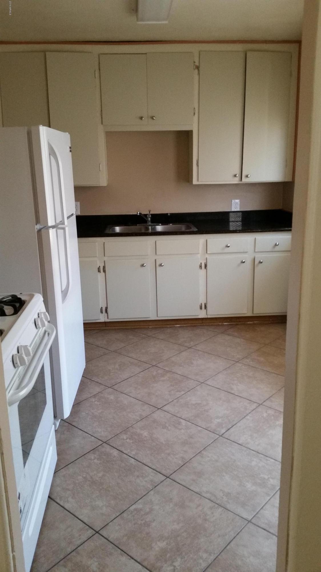 1601 East Pecan Road Phoenix, AZ 85040 - Photo 3 of 28 20160606_113122