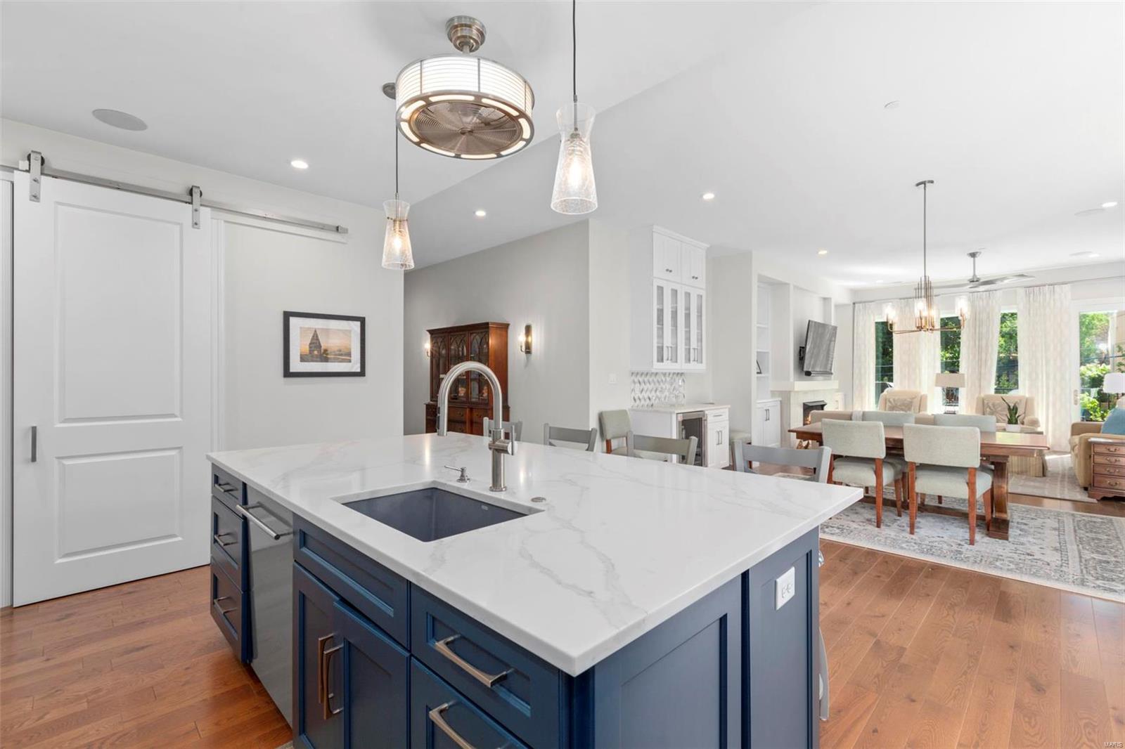 47 Topton Way, Unit 203 Clayton, MO 63105 - Photo 14 of 39