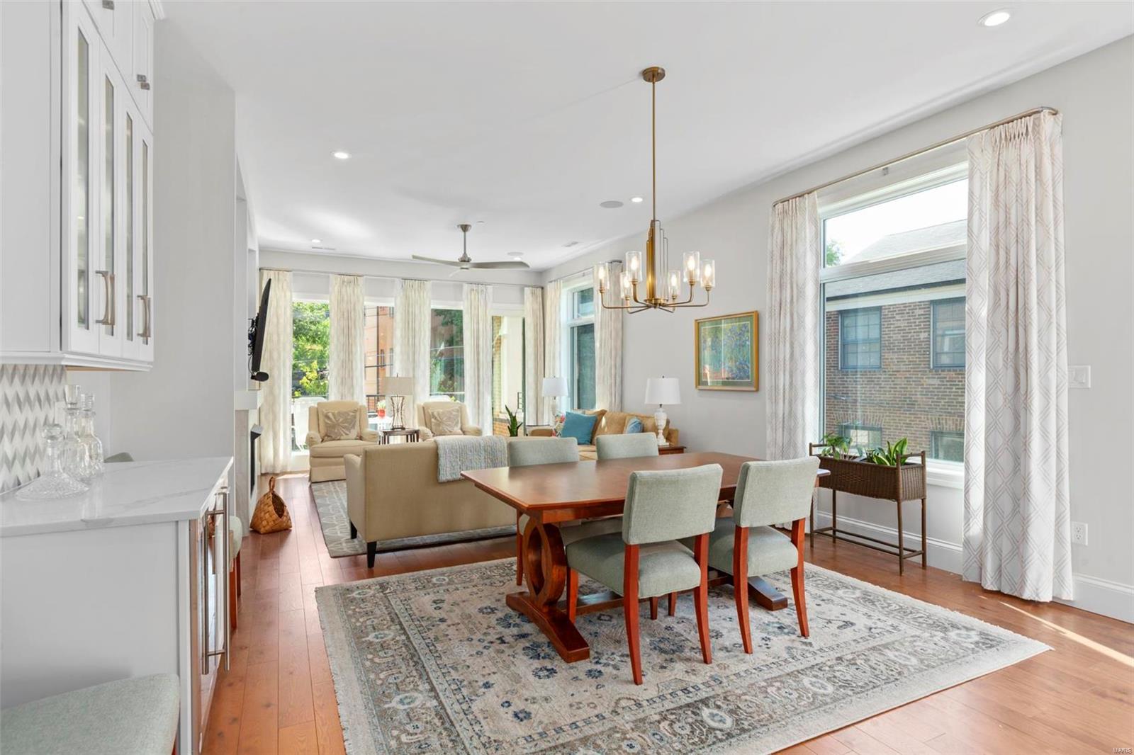 47 Topton Way, Unit 203 Clayton, MO 63105 - Photo 16 of 39