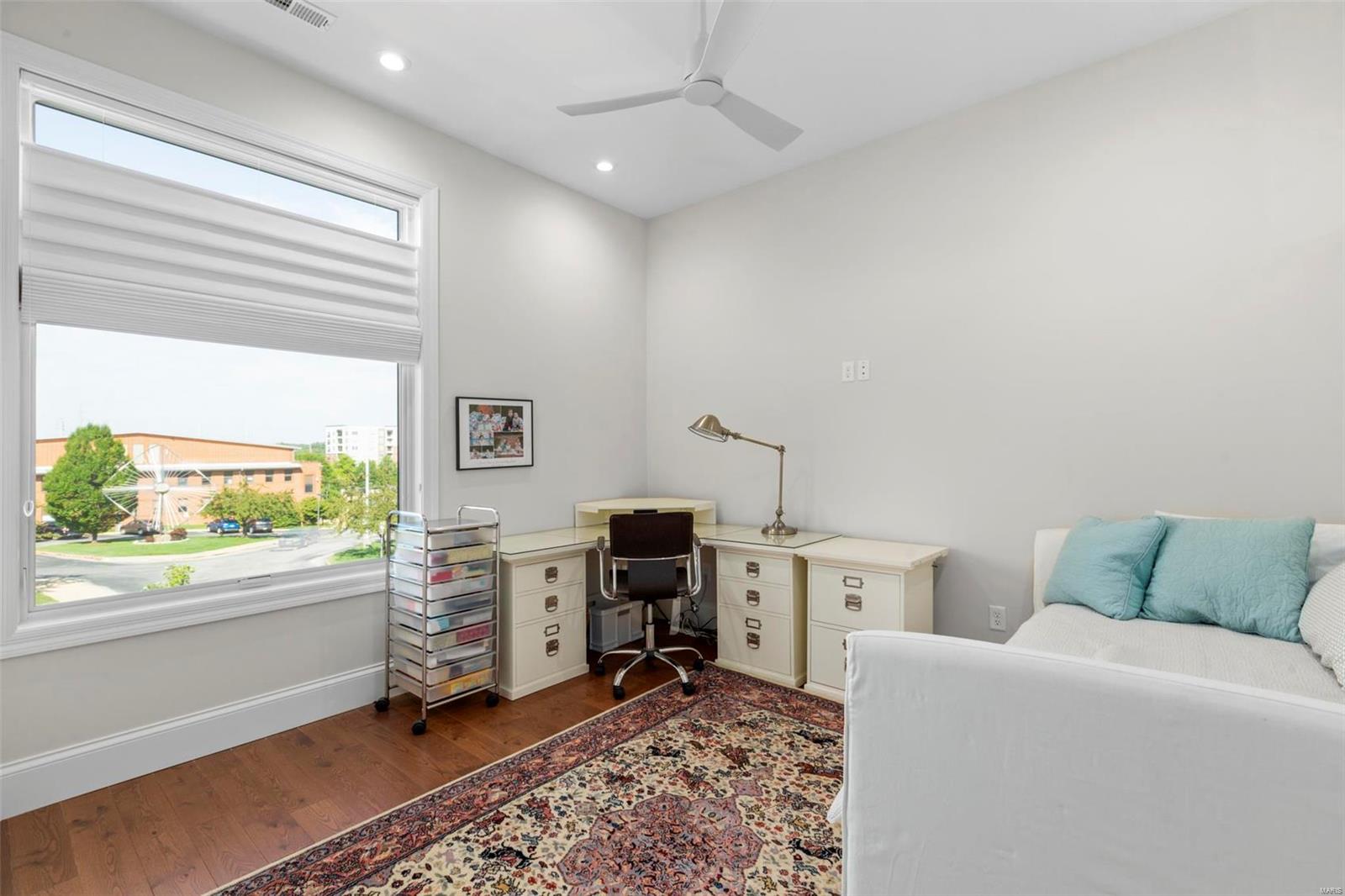 47 Topton Way, Unit 203 Clayton, MO 63105 - Photo 20 of 39