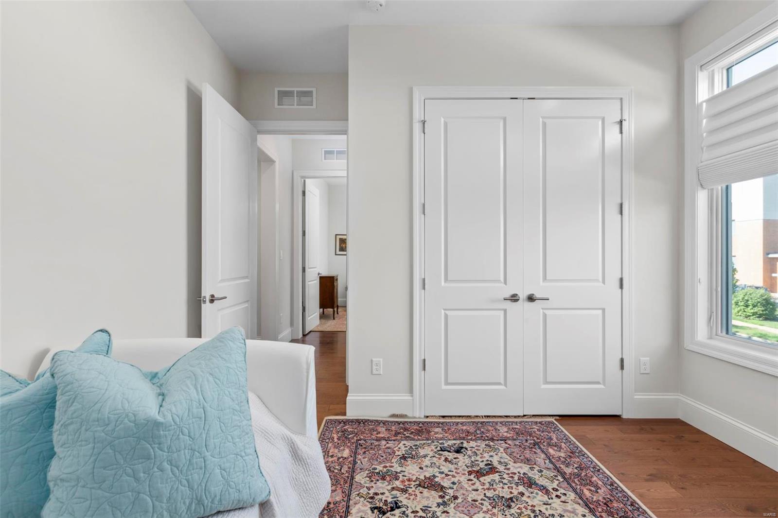 47 Topton Way, Unit 203 Clayton, MO 63105 - Photo 21 of 39