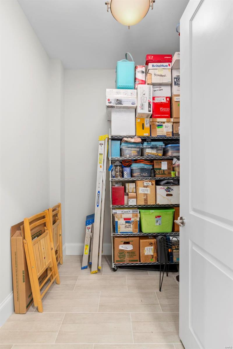 47 Topton Way, Unit 203 Clayton, MO 63105 - Photo 29 of 39