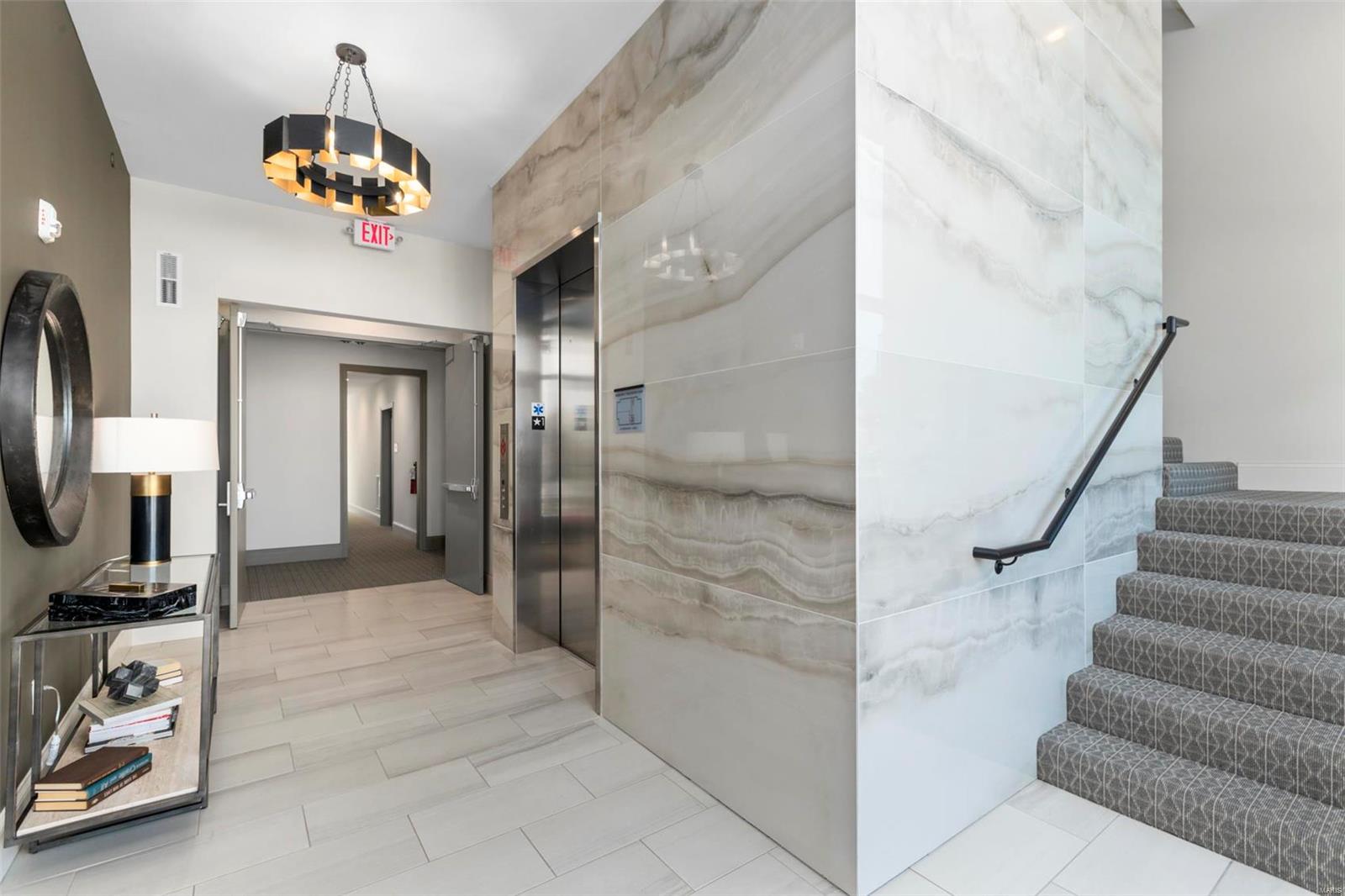 47 Topton Way, Unit 203 Clayton, MO 63105 - Photo 33 of 39