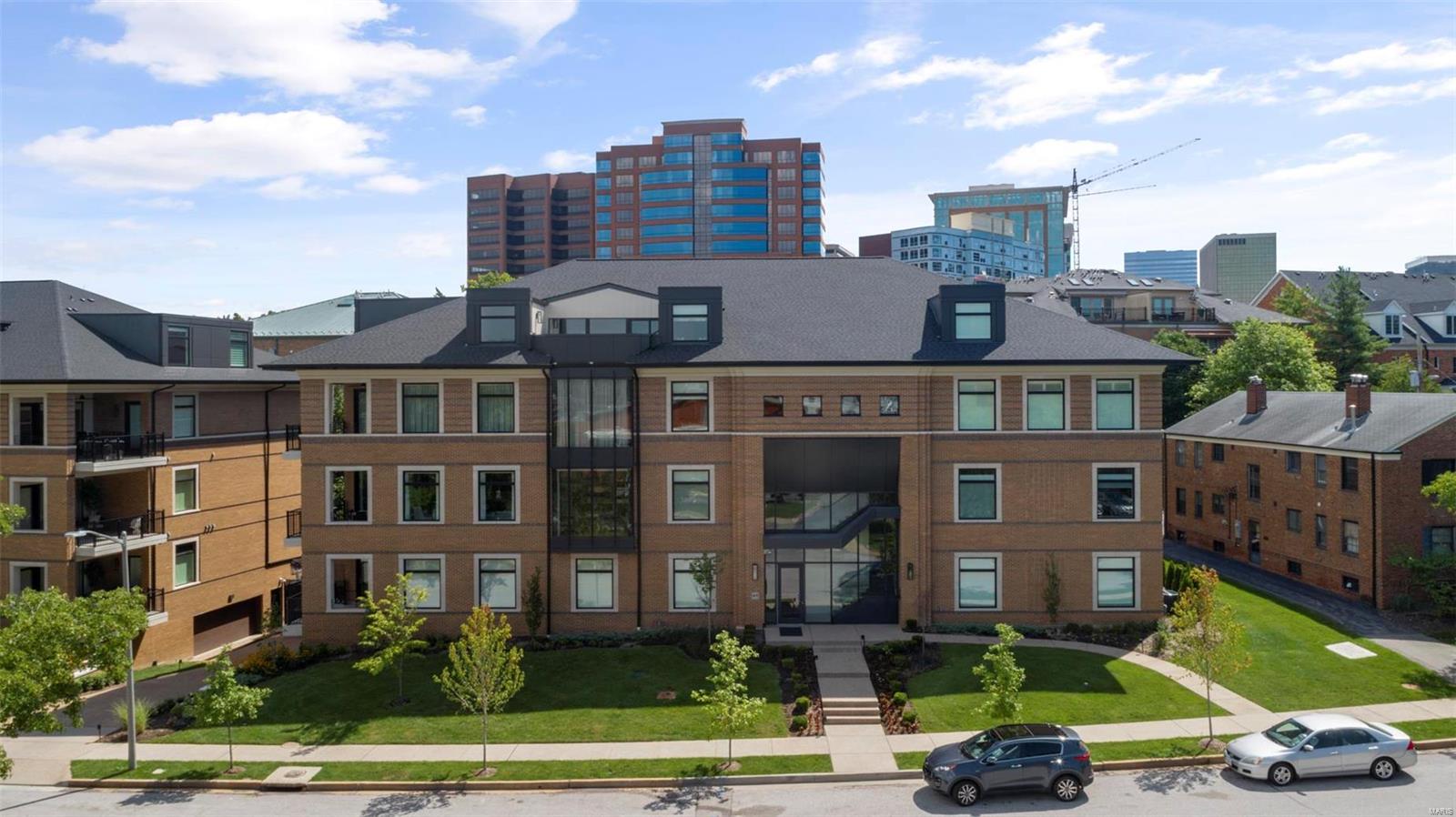 47 Topton Way, Unit 203 Clayton, MO 63105 - Photo 35 of 39