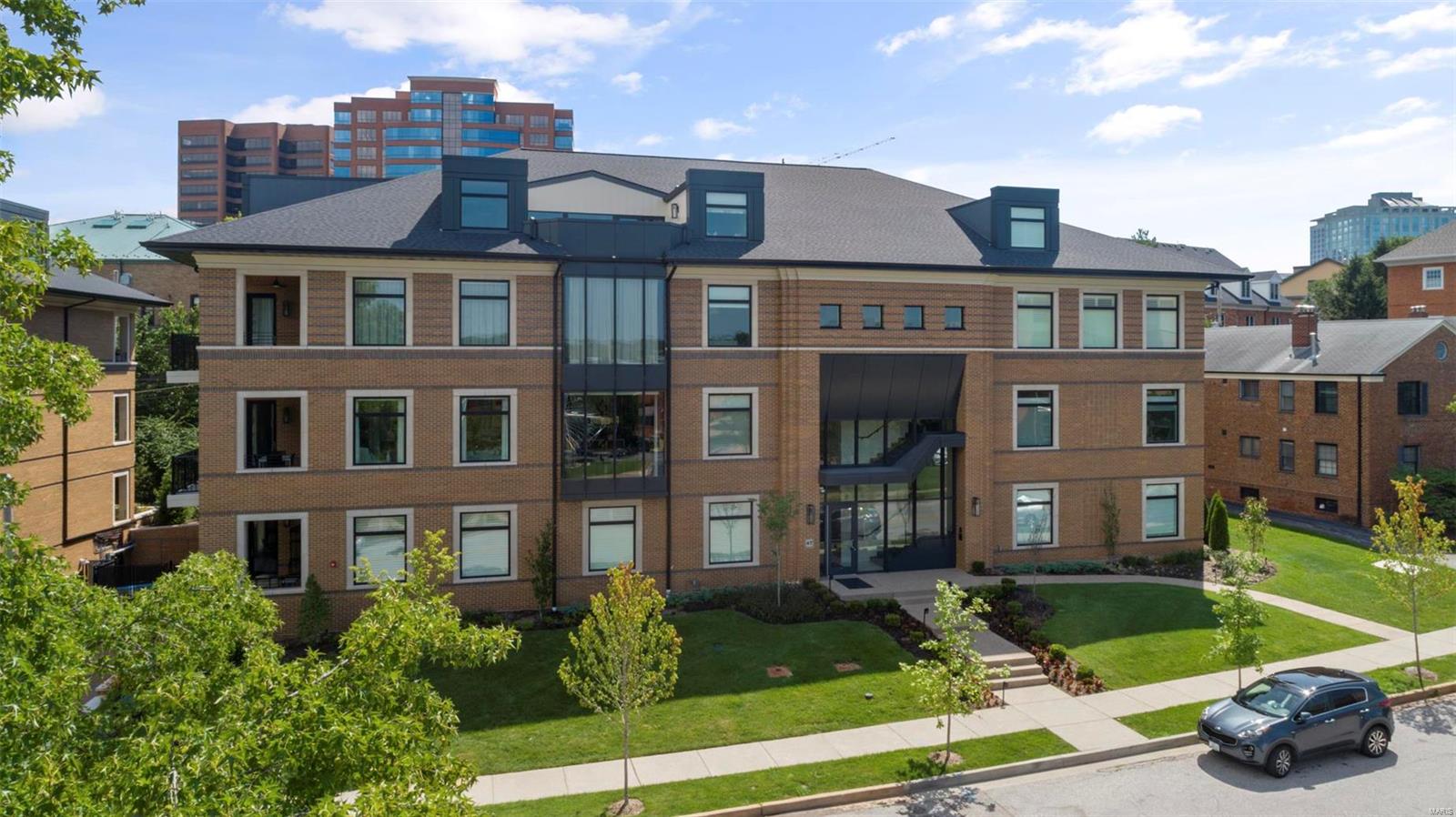 47 Topton Way, Unit 203 Clayton, MO 63105 - Photo 36 of 39