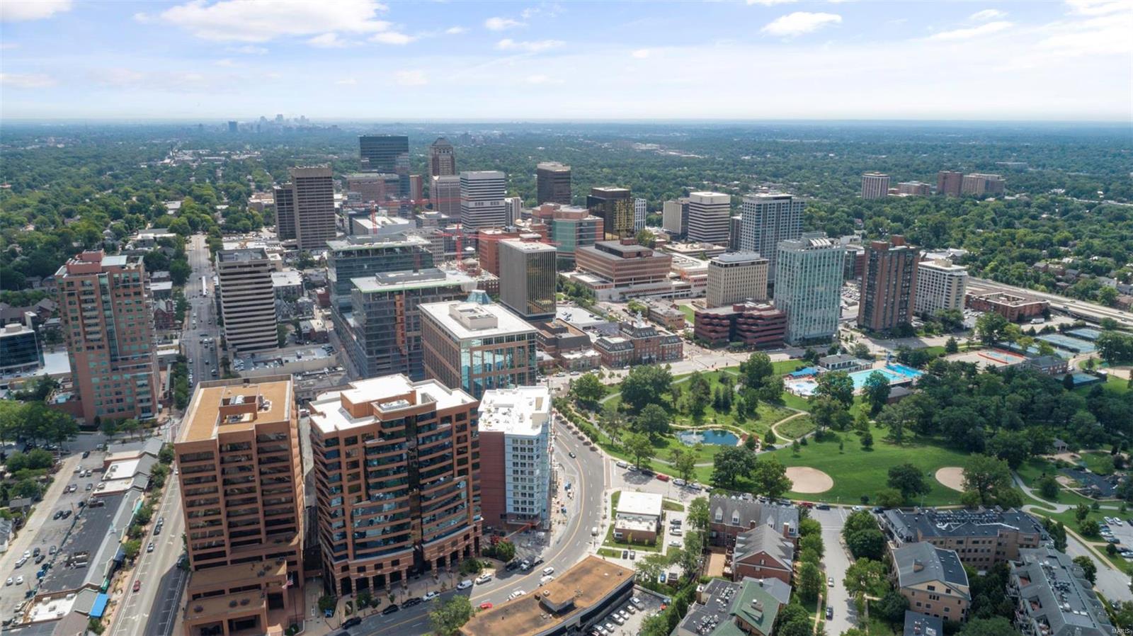 47 Topton Way, Unit 203 Clayton, MO 63105 - Photo 5 of 39