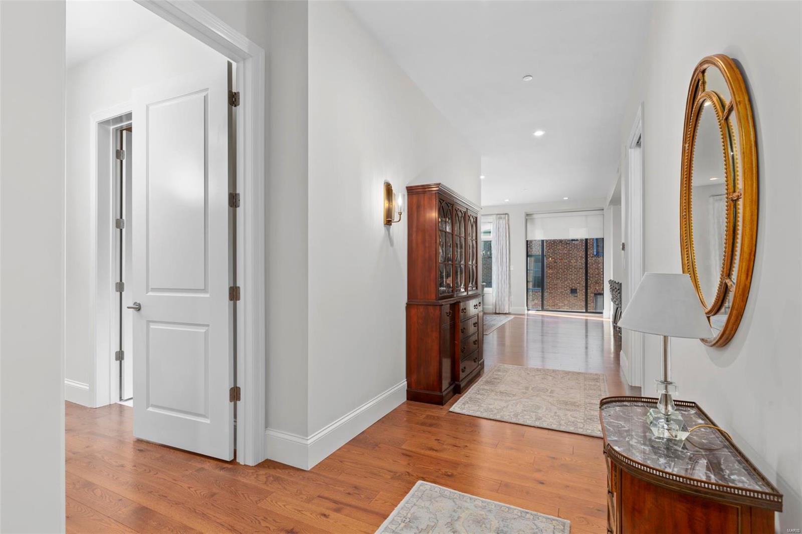 47 Topton Way, Unit 203 Clayton, MO 63105 - Photo 7 of 39