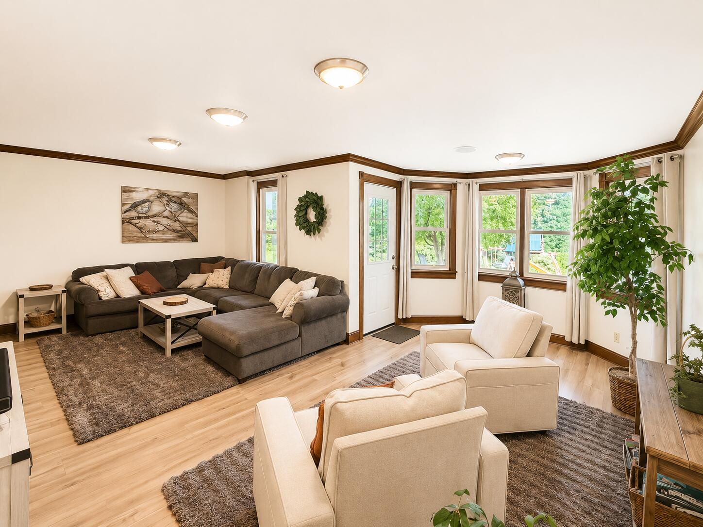 2220 Garvin Heights Road Winona, MN 55987 - Photo 31 of 59 31 family room