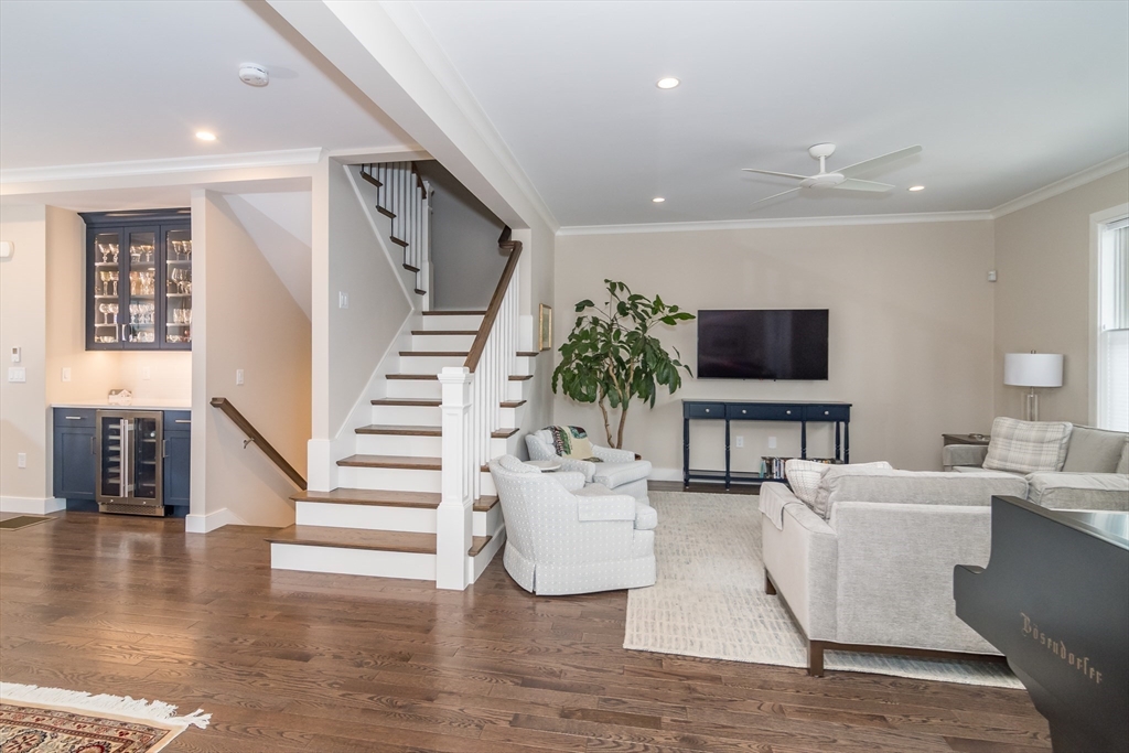 18 Fieldstone Way, Unit 18 Wellesley, MA 02482 - Photo 3 of 28 Gallery Image 3