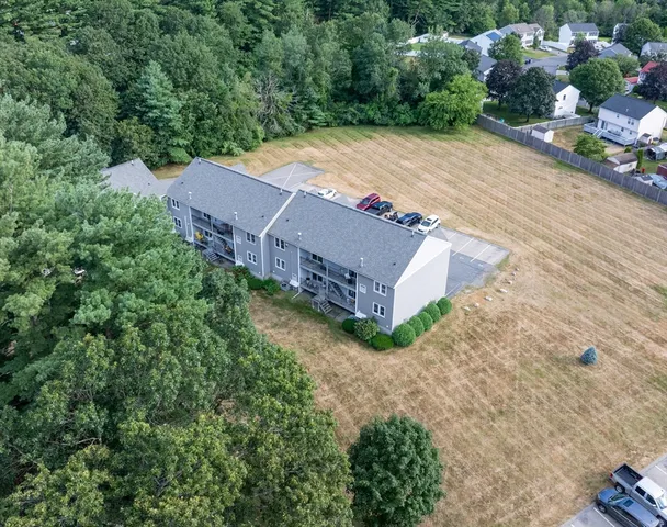 $349,900 | 84 Tennis Plaza Road, Unit 64, Dracut, MA 01826