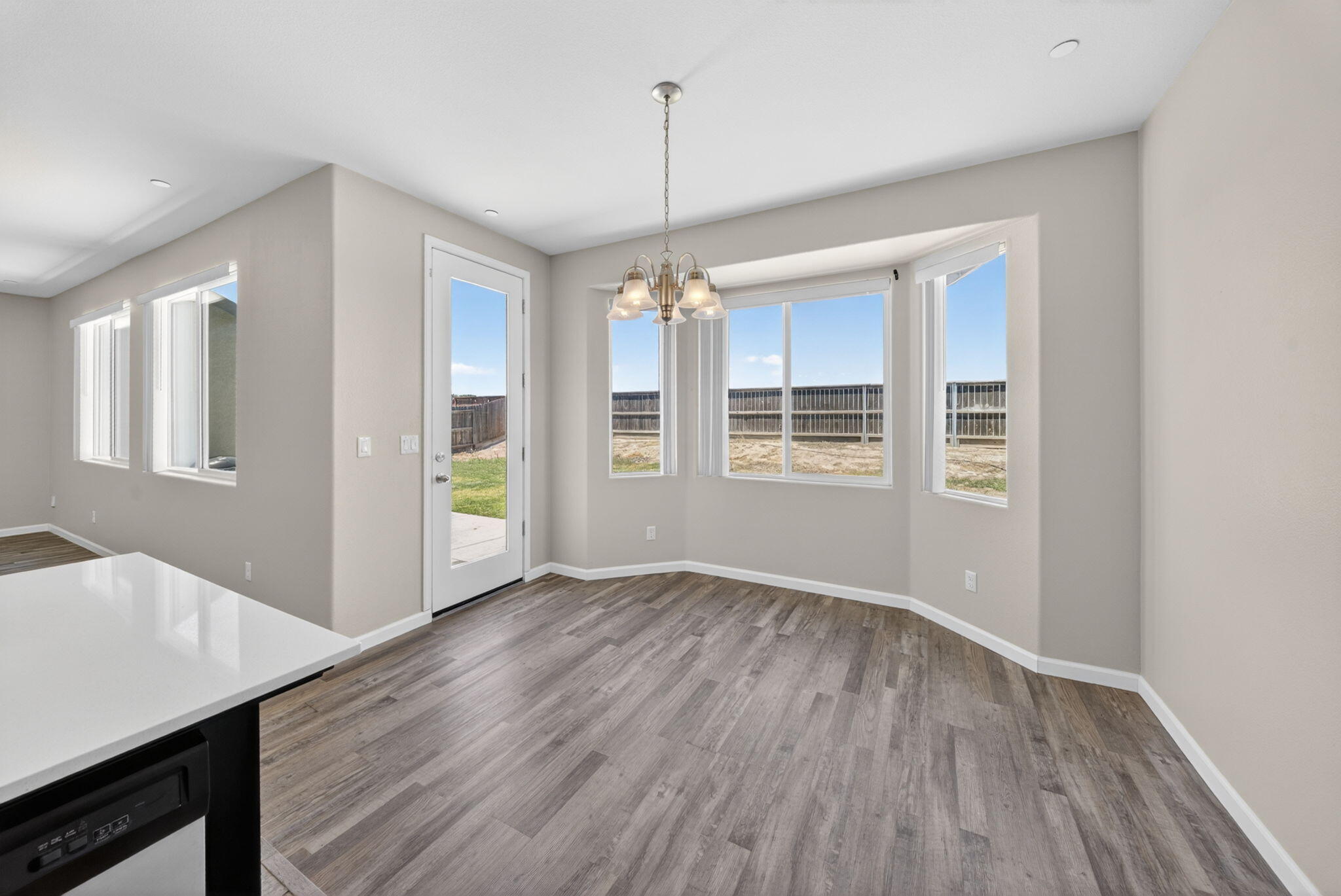 3272 Spring Sails Avenue Tulare, CA 93274 - Photo 10 of 43