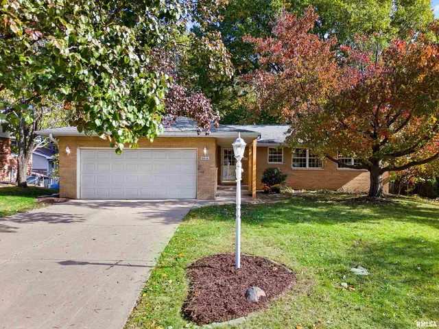 $284,900 | 6616 North Greenmont Road, Peoria, IL 61614