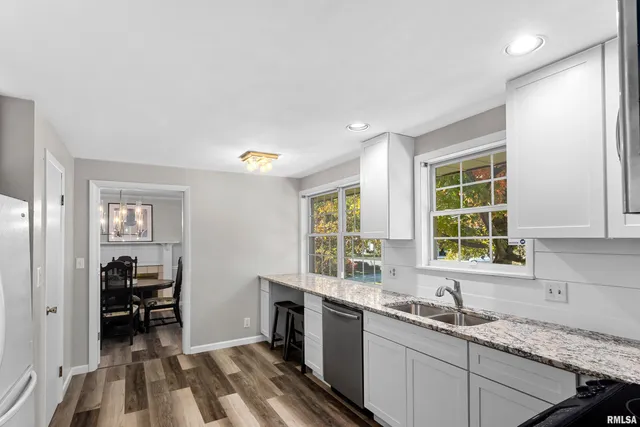 $284,900 | 6616 North Greenmont Road, Peoria, IL 61614