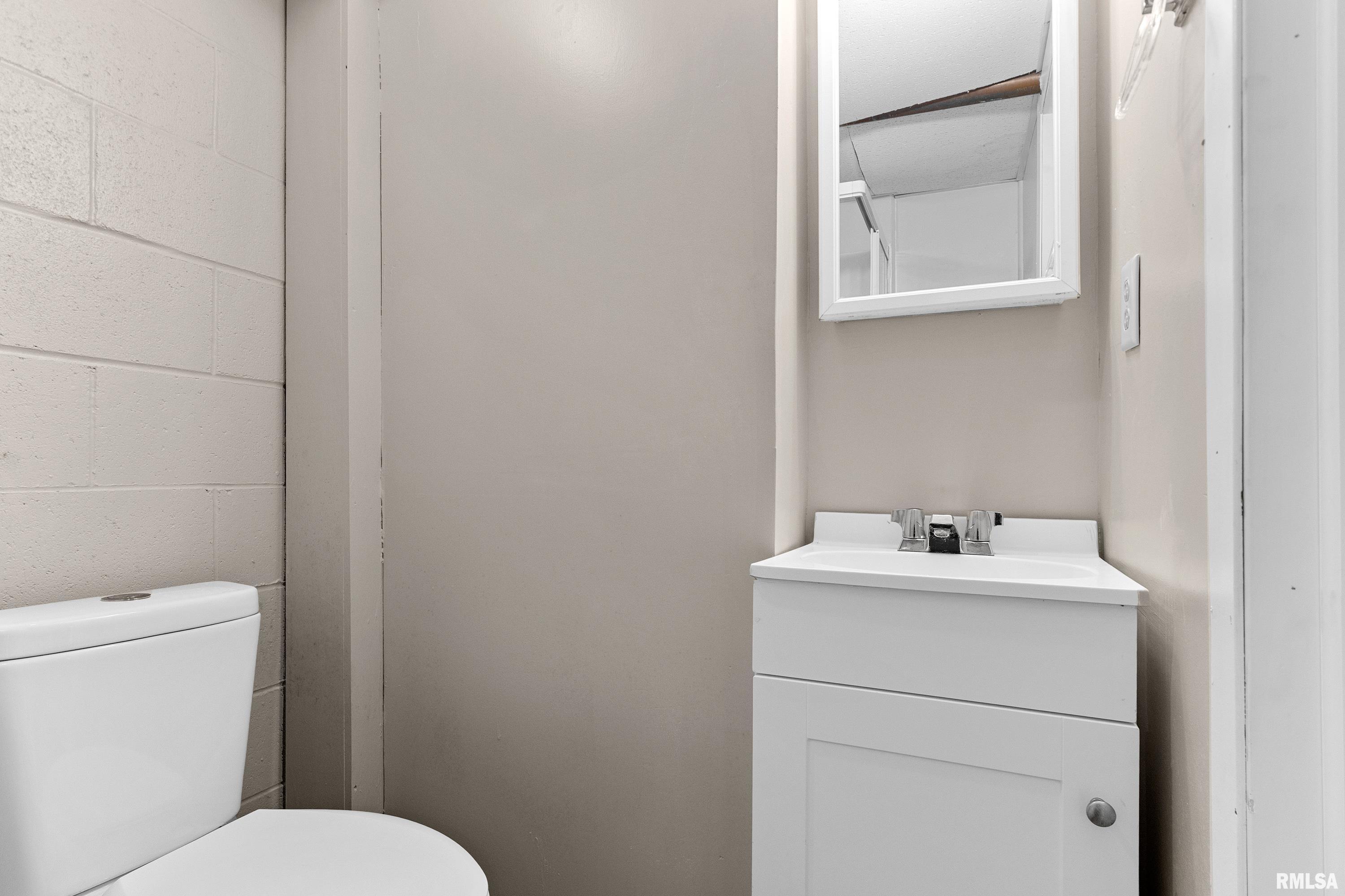 6616 North Greenmont Road Peoria, IL 61614 - Photo 41 of 54