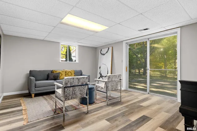 $284,900 | 6616 North Greenmont Road, Peoria, IL 61614