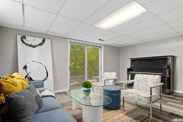 $284,900 | 6616 North Greenmont Road, Peoria, IL 61614