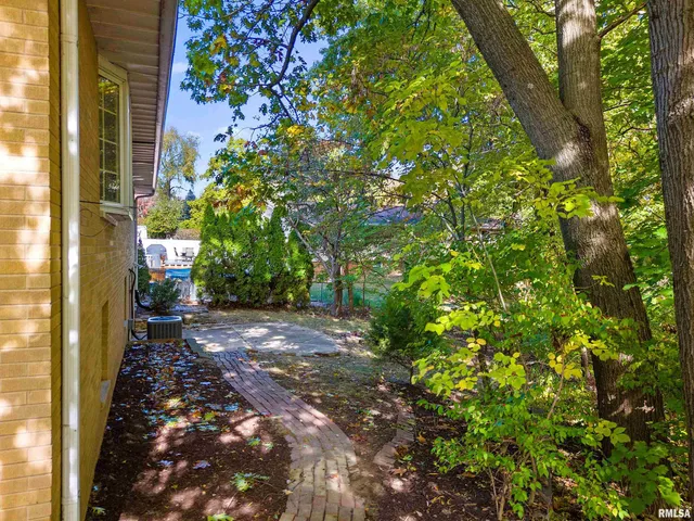 $284,900 | 6616 North Greenmont Road, Peoria, IL 61614