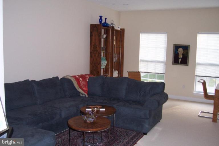 3235 Escapade Circle Riva, MD 21140 - Photo 2 of 17 Living Room