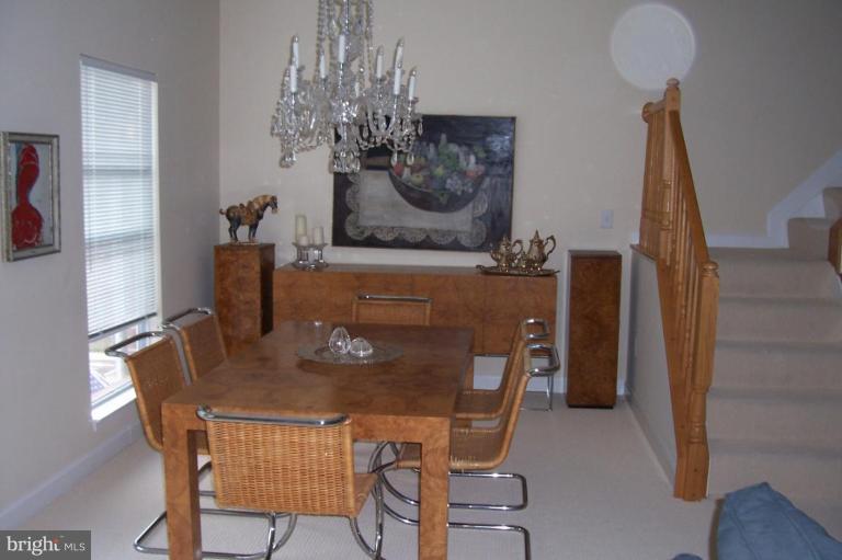 3235 Escapade Circle Riva, MD 21140 - Photo 4 of 17 Living Room/Dining Room