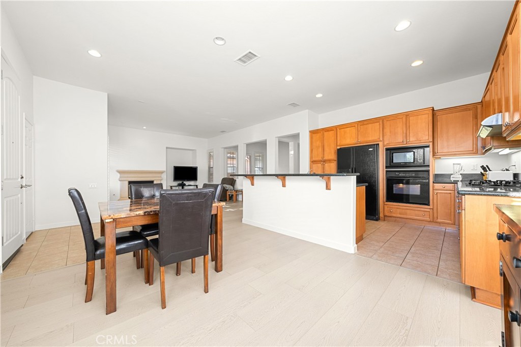 23815 Balsa Court Valencia, CA 91354 - Photo 9 of 63