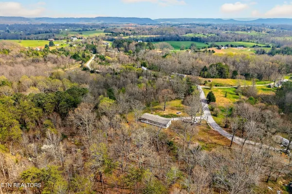 $269,000 | 550 North Center Point Acres, Walling, TN 38587