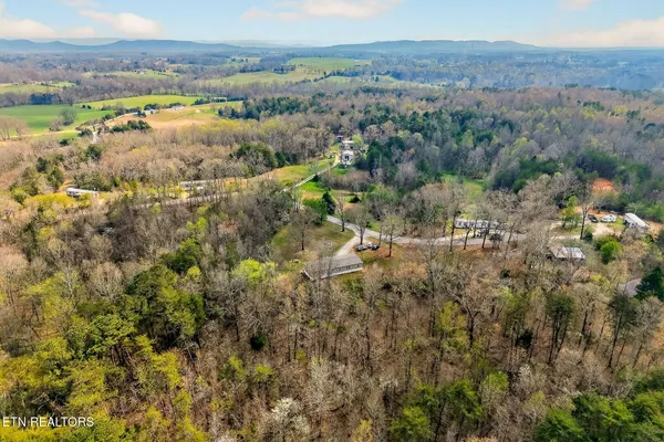 $269,000 | 550 North Center Point Acres, Walling, TN 38587