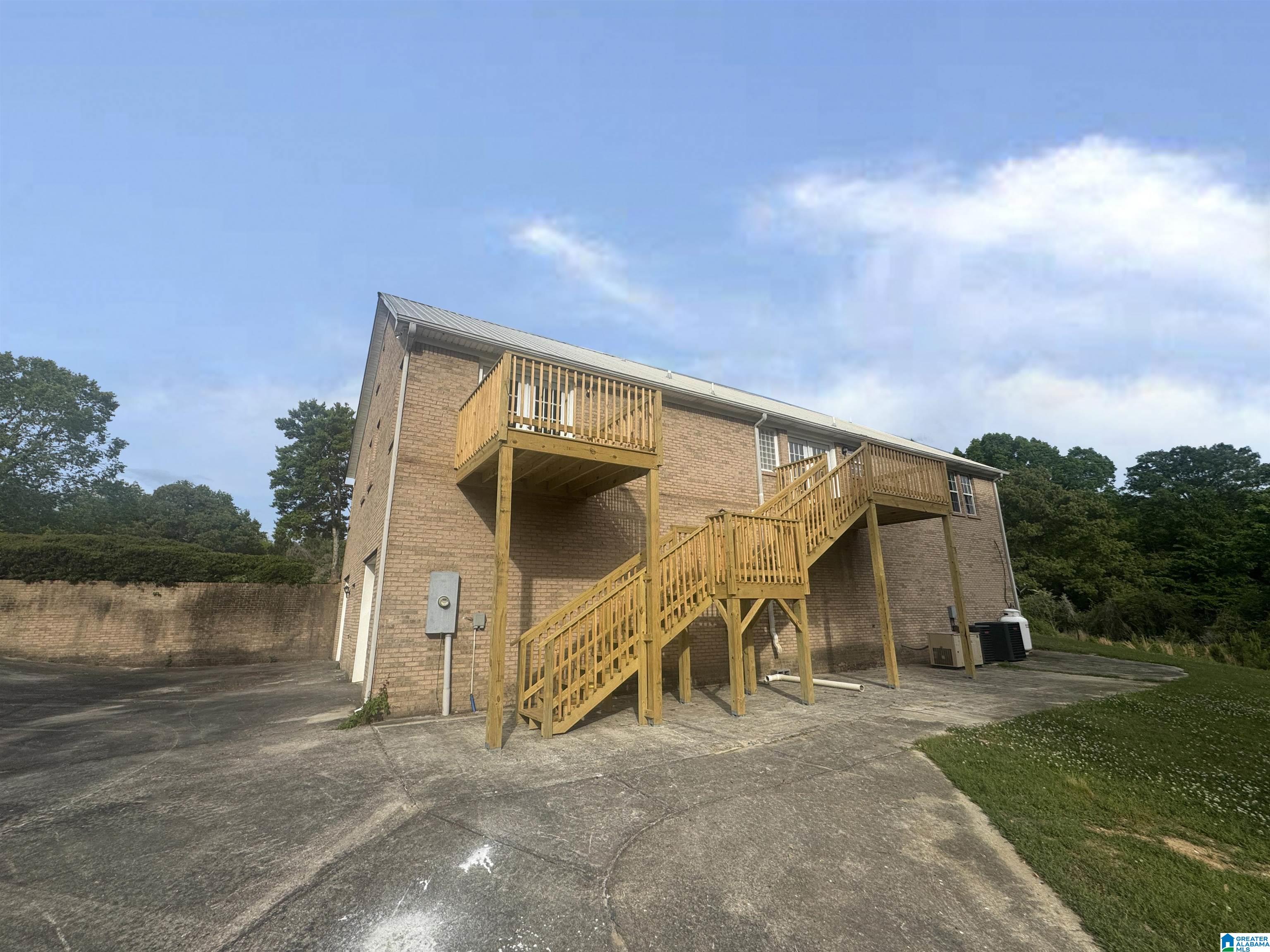 1914 Loop Road Moody, AL 35004 - Photo 5 of 46