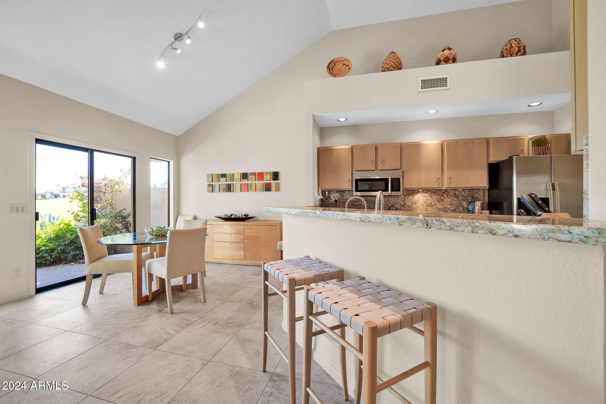 7272 East Gainey Ranch Road, Unit 13 Scottsdale, AZ 85258 - Photo 10 of 29 deliverables_RZciqZk7dywmrZb0jJaP_7272_E