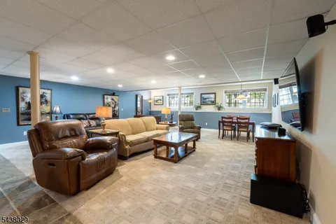 $575,000 | 3 Troon Drive, Newton, NJ 07860