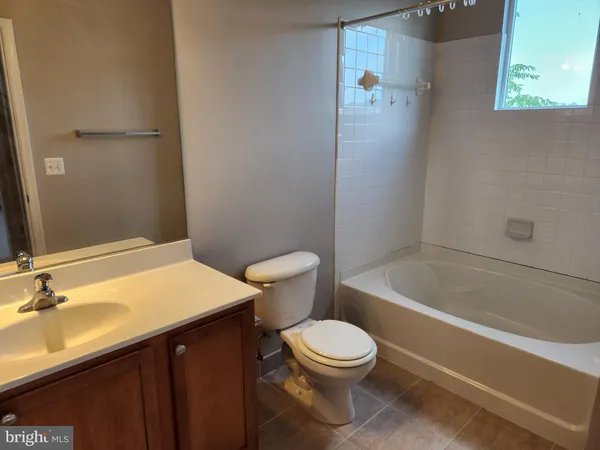 $1,835 | 6185 Willow Place, Unit 206, Bealeton, VA 22712