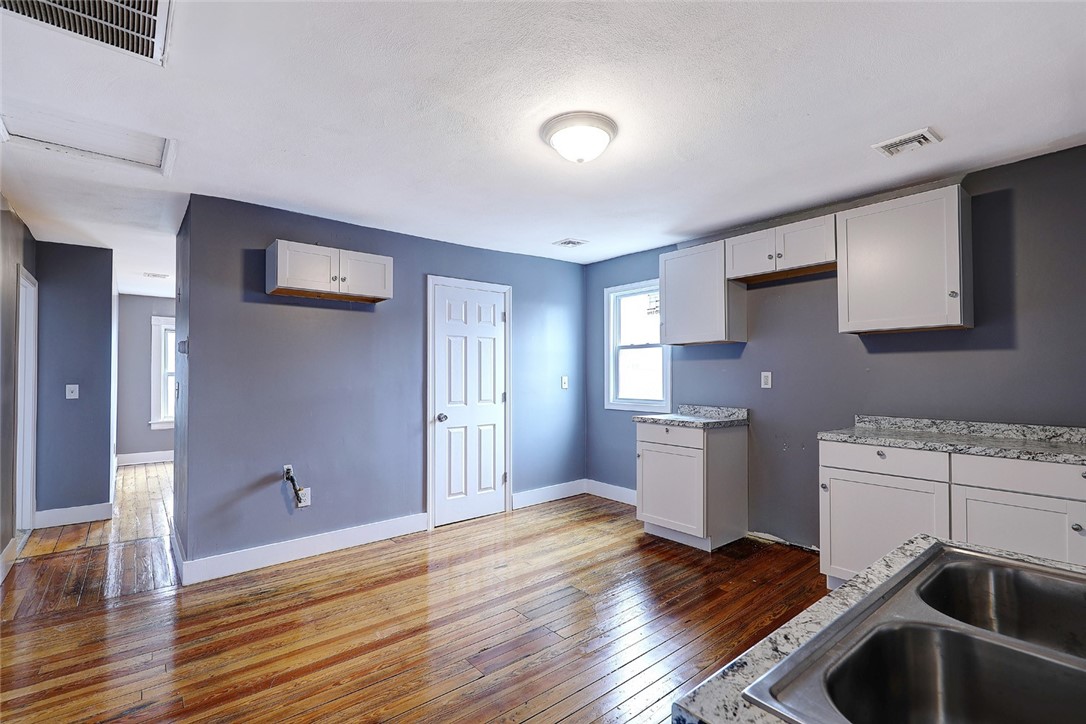 56 Felix Street Providence, RI 02908 - Photo 5 of 14